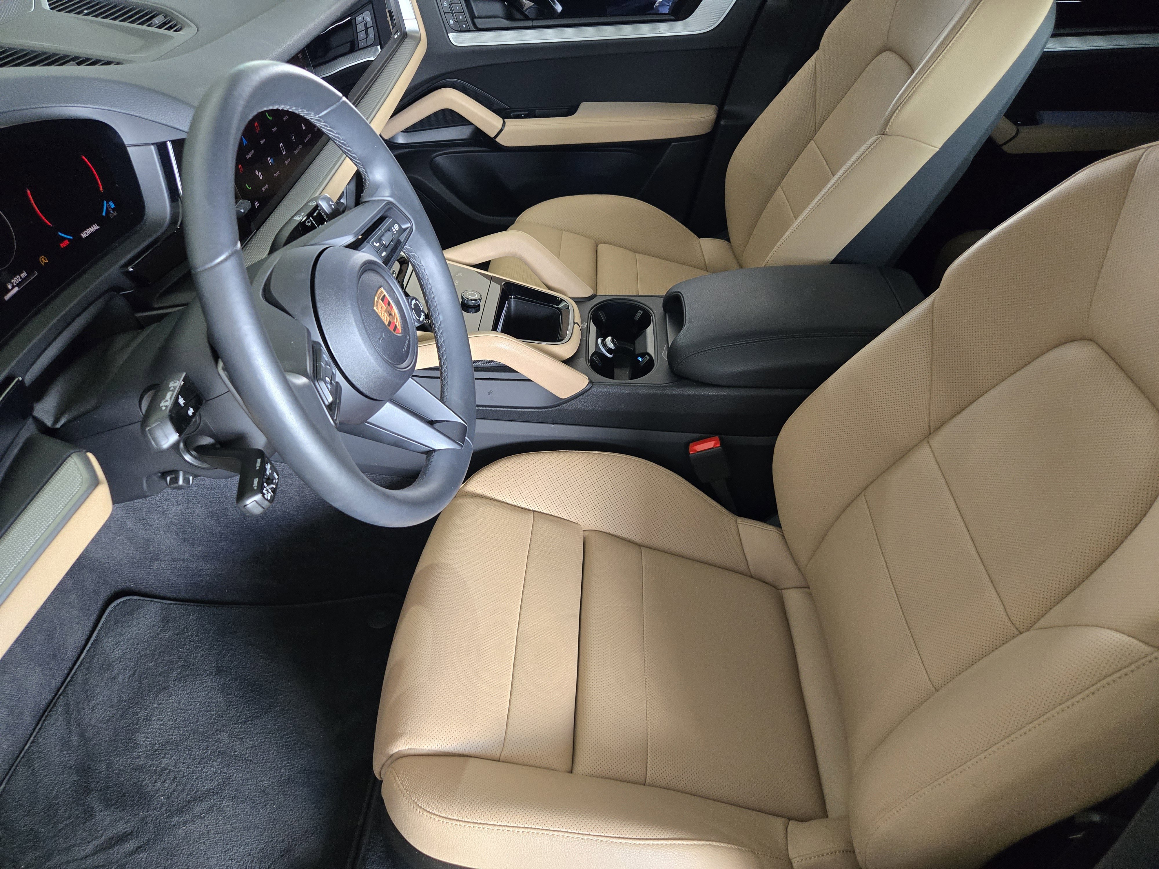 Certified 2025 Porsche Cayenne image 15