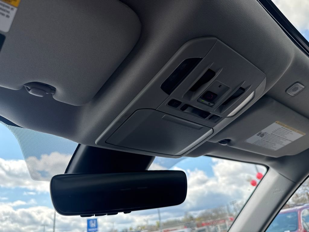 Used 2026 Toyota Highlander XLE image 31