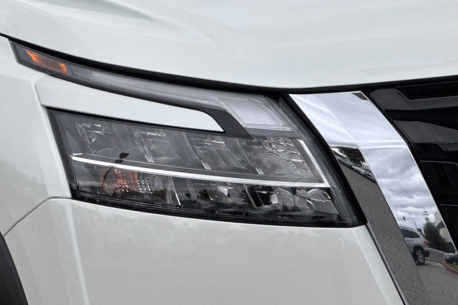 Used 2024 Nissan Pathfinder SL w/ SL Premium Package image 11