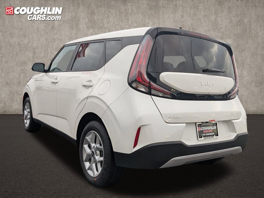 New 2025 Kia Soul LX image 5