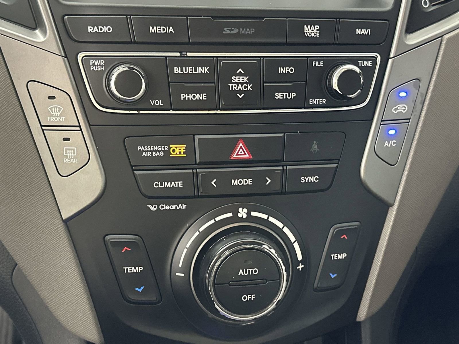 Used 2017 Hyundai Santa Fe Sport FWD image 18