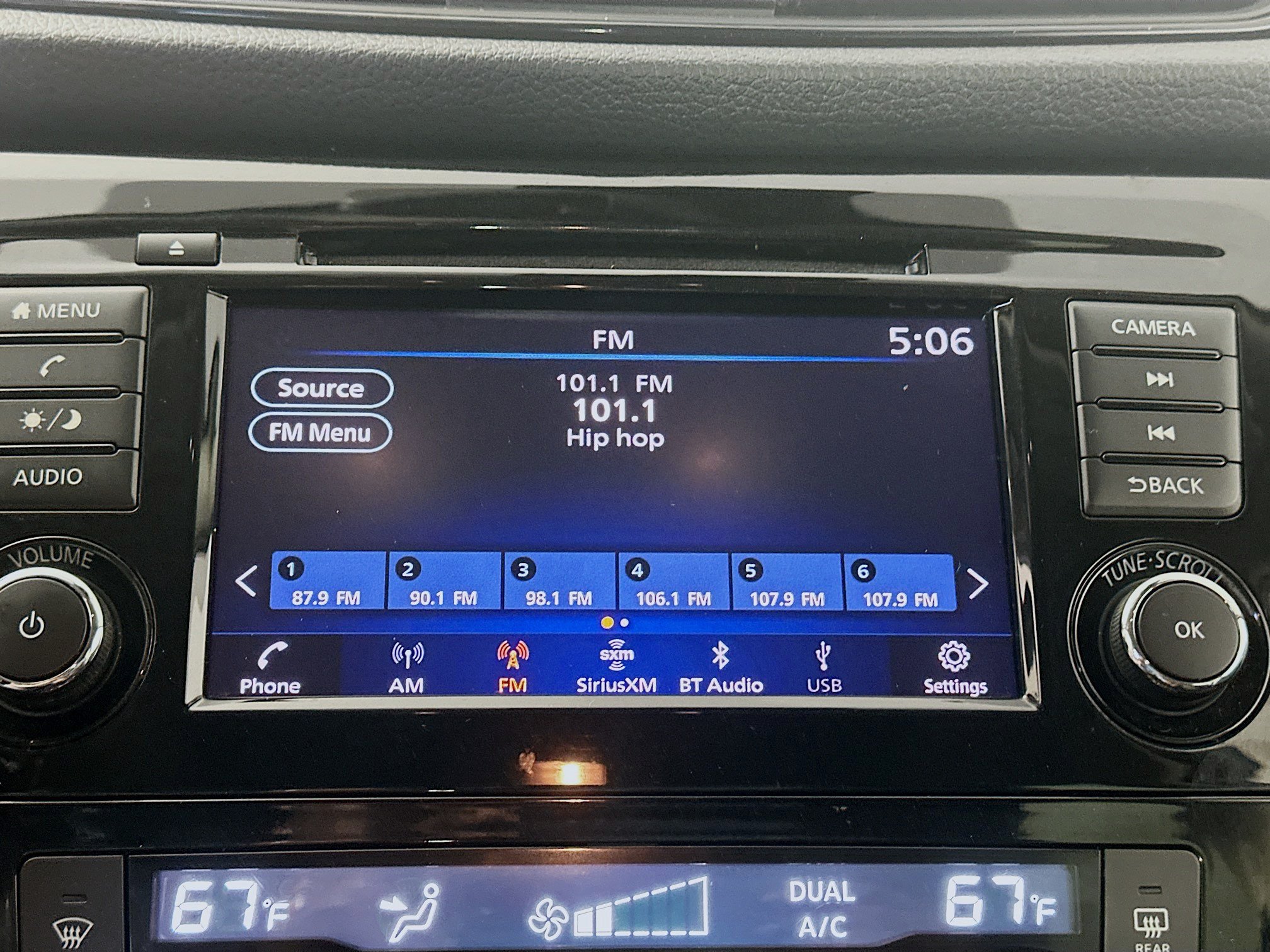 Used 2020 Nissan Rogue SV FWD image 19