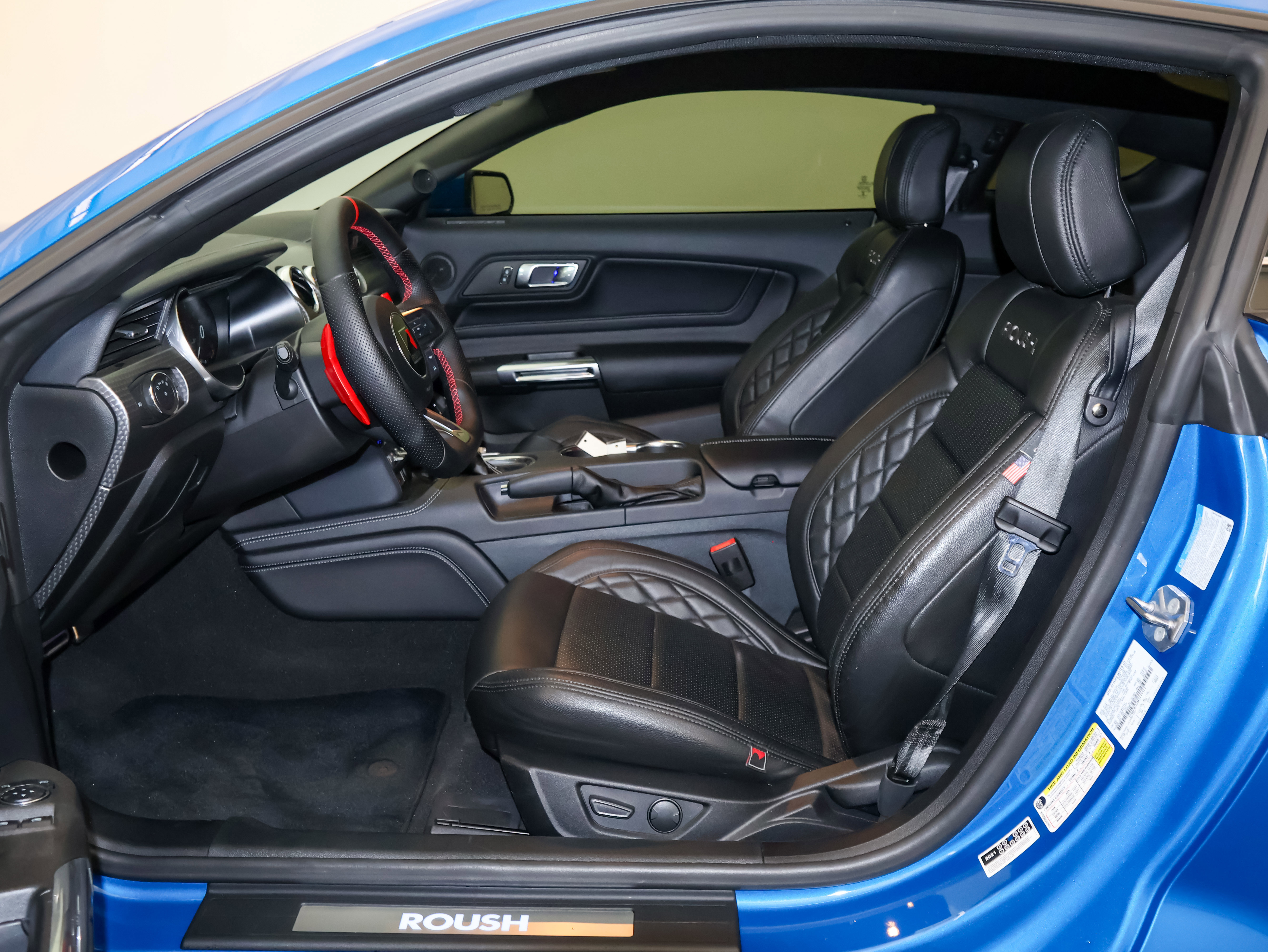 Used 2021 Ford Mustang GT Premium w/ GT Performance Package RWD image 16