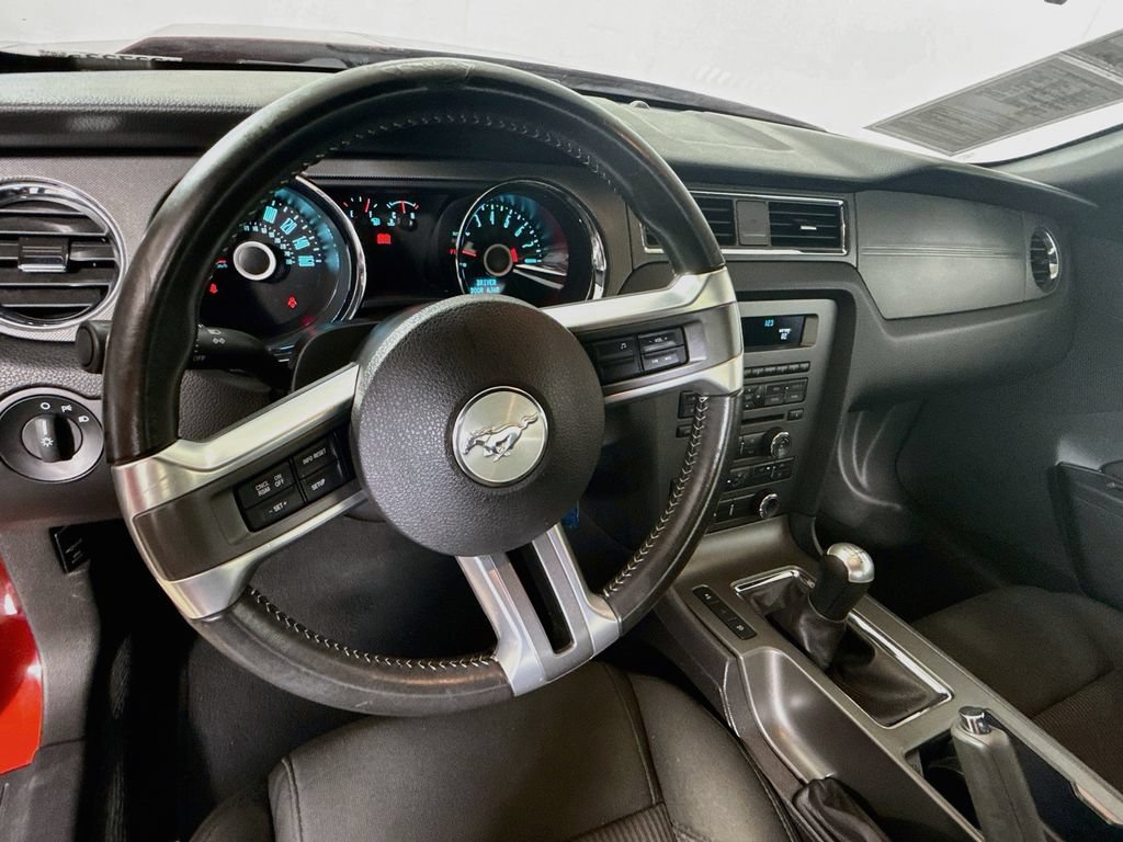 Used 2014 Ford Mustang Coupe w/ V6 Performance Package RWD image 12
