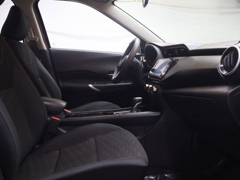 Used 2023 Nissan Kicks SV FWD image 10
