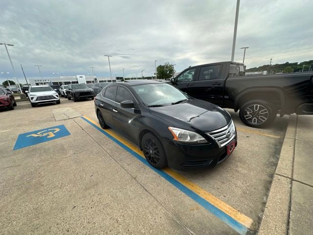Used 2013 Nissan Sentra SV w/ Premium Pkg FWD image 2