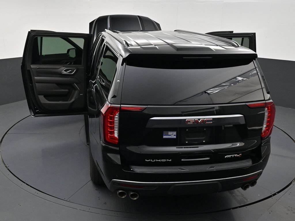 Used 2022 GMC Yukon XL AT4 AWD/4WD image 32