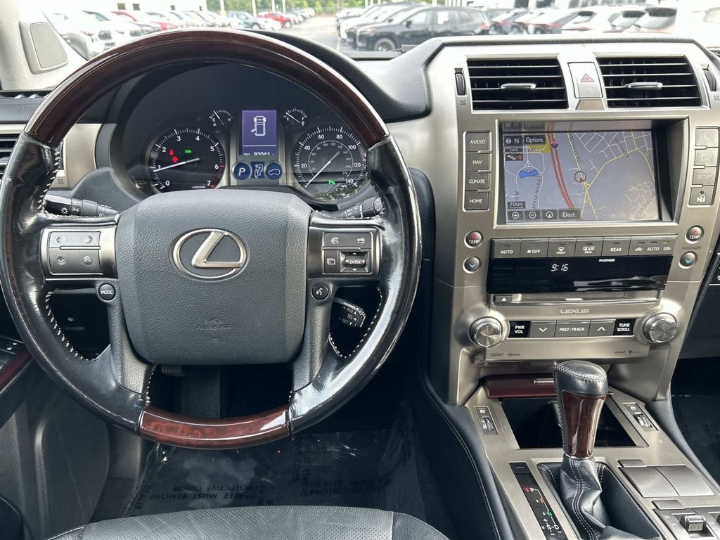 Used 2018 Lexus GX 460 Premium w/ Premium Package AWD/4WD image 17