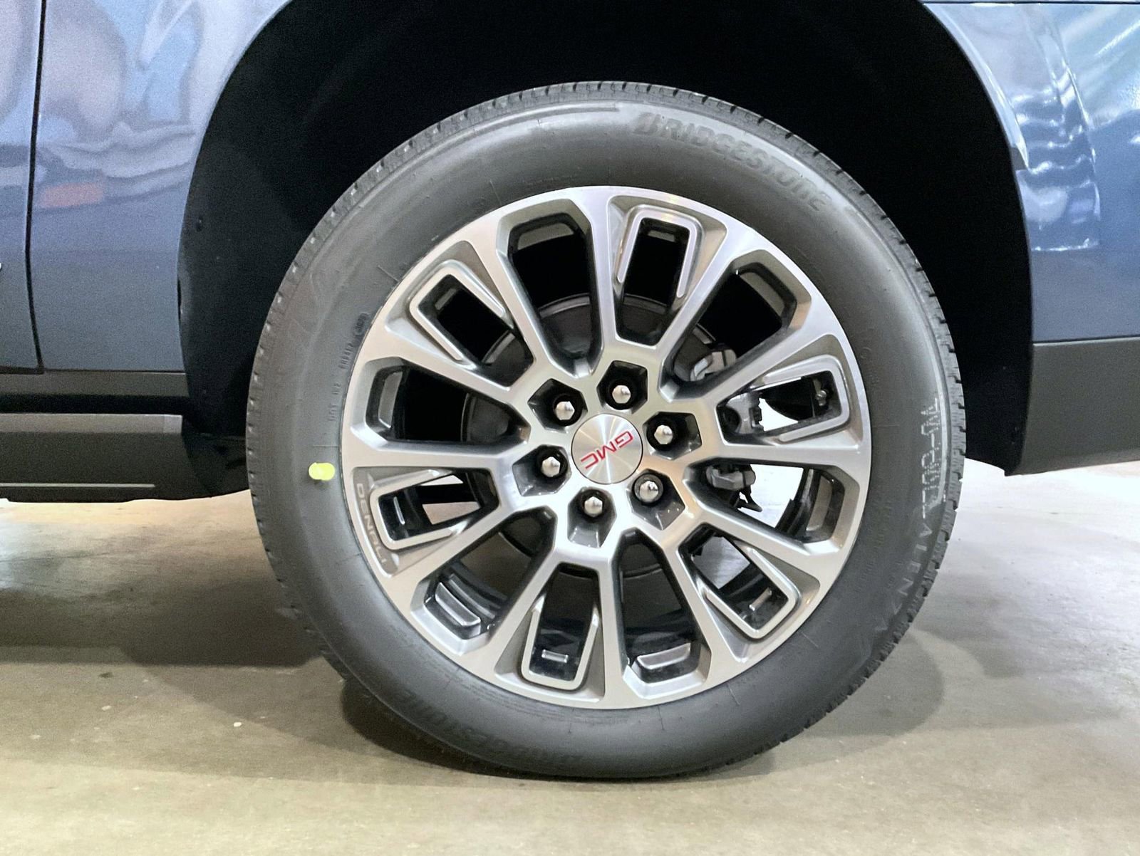 New 2026 GMC Yukon XL Denali image 25