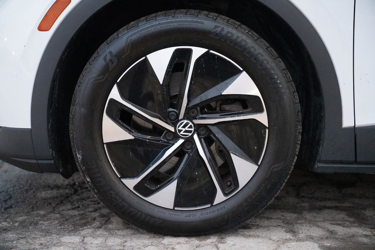 Used 2022 Volkswagen ID.4 Pro RWD image 9