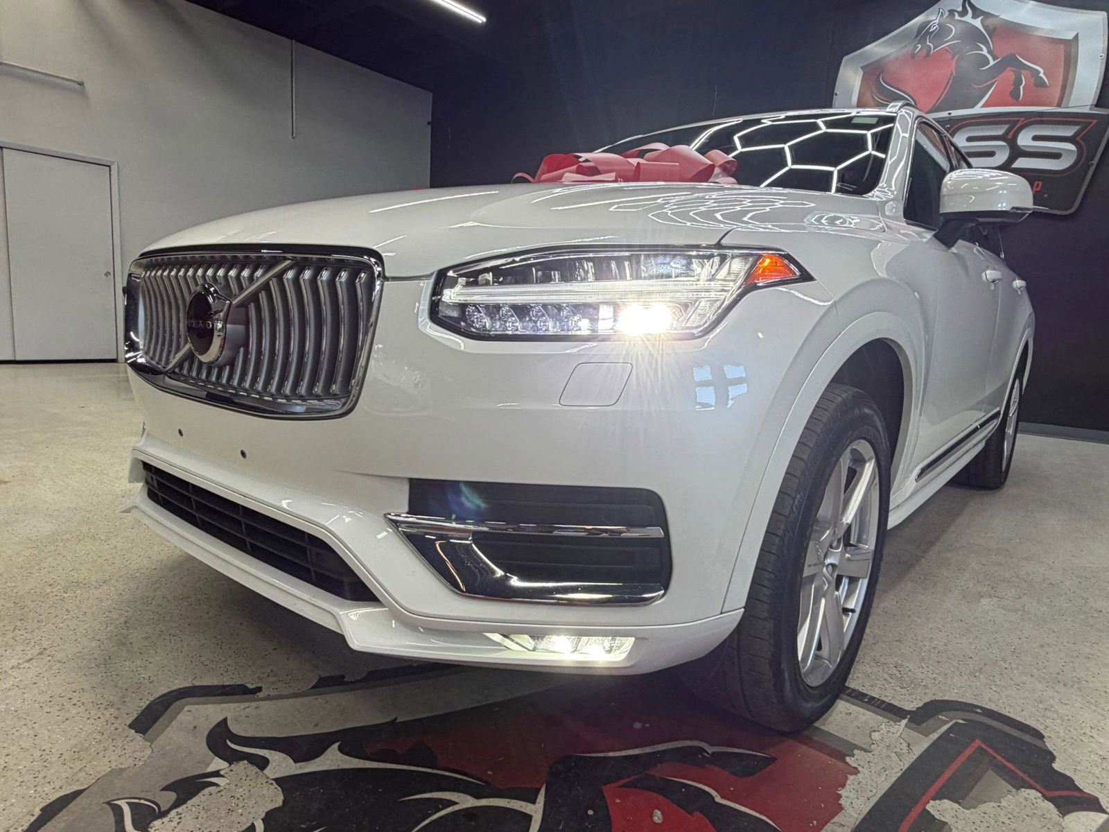 Used 2024 Volvo XC90 B5 Core AWD/4WD image 23