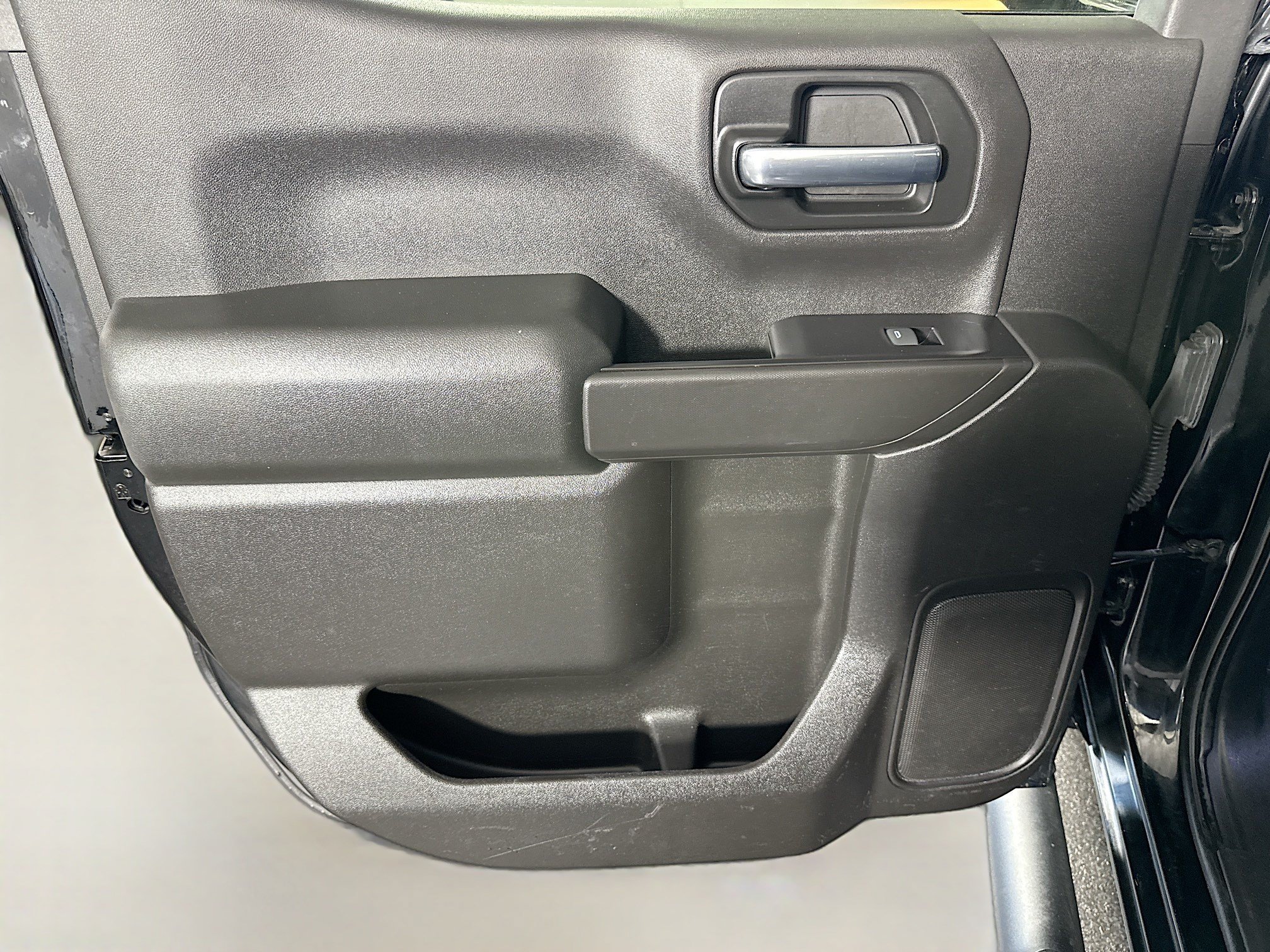 Used 2019 Chevrolet Silverado 1500 Custom w/ Custom Value Package AWD/4WD image 23