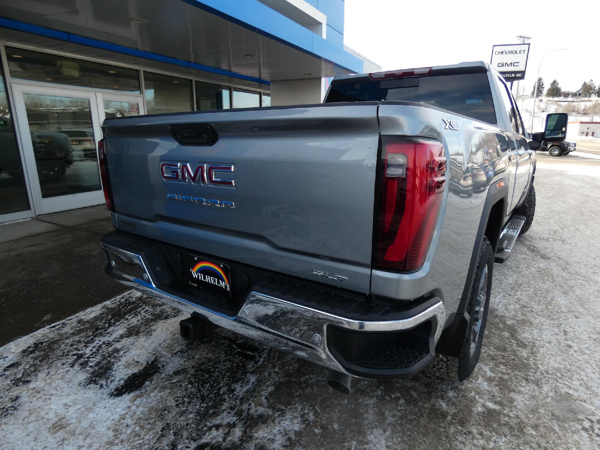 New 2026 GMC Sierra 2500 SLT w/ SLT Premium Package image 3