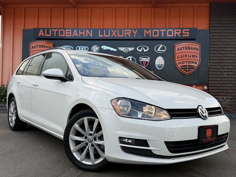 Used 2017 Volkswagen Golf SE FWD image 1