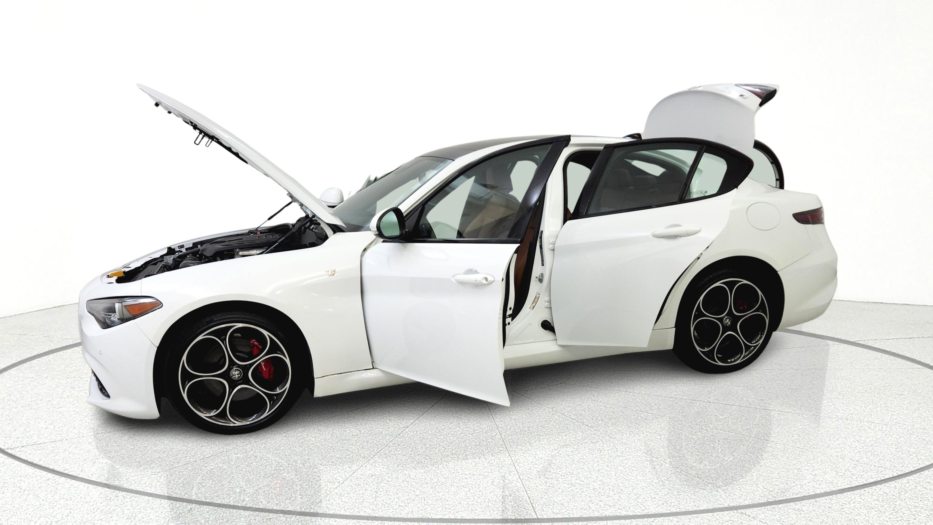 Used 2023 Alfa Romeo Giulia Ti w/ Active Assist Plus Package AWD/4WD image 11