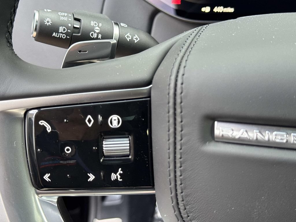 New 2026 Land Rover Range Rover Long Wheelbase SE AWD/4WD image 30