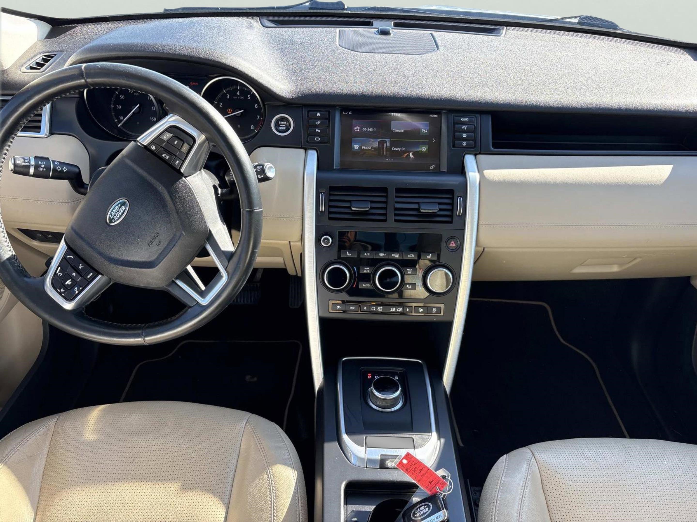 Used 2017 Land Rover Discovery Sport HSE image 12