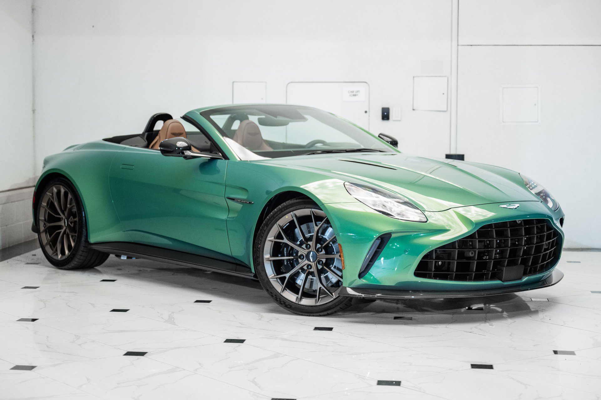 New 2026 Aston Martin V8 Vantage Roadster image 40