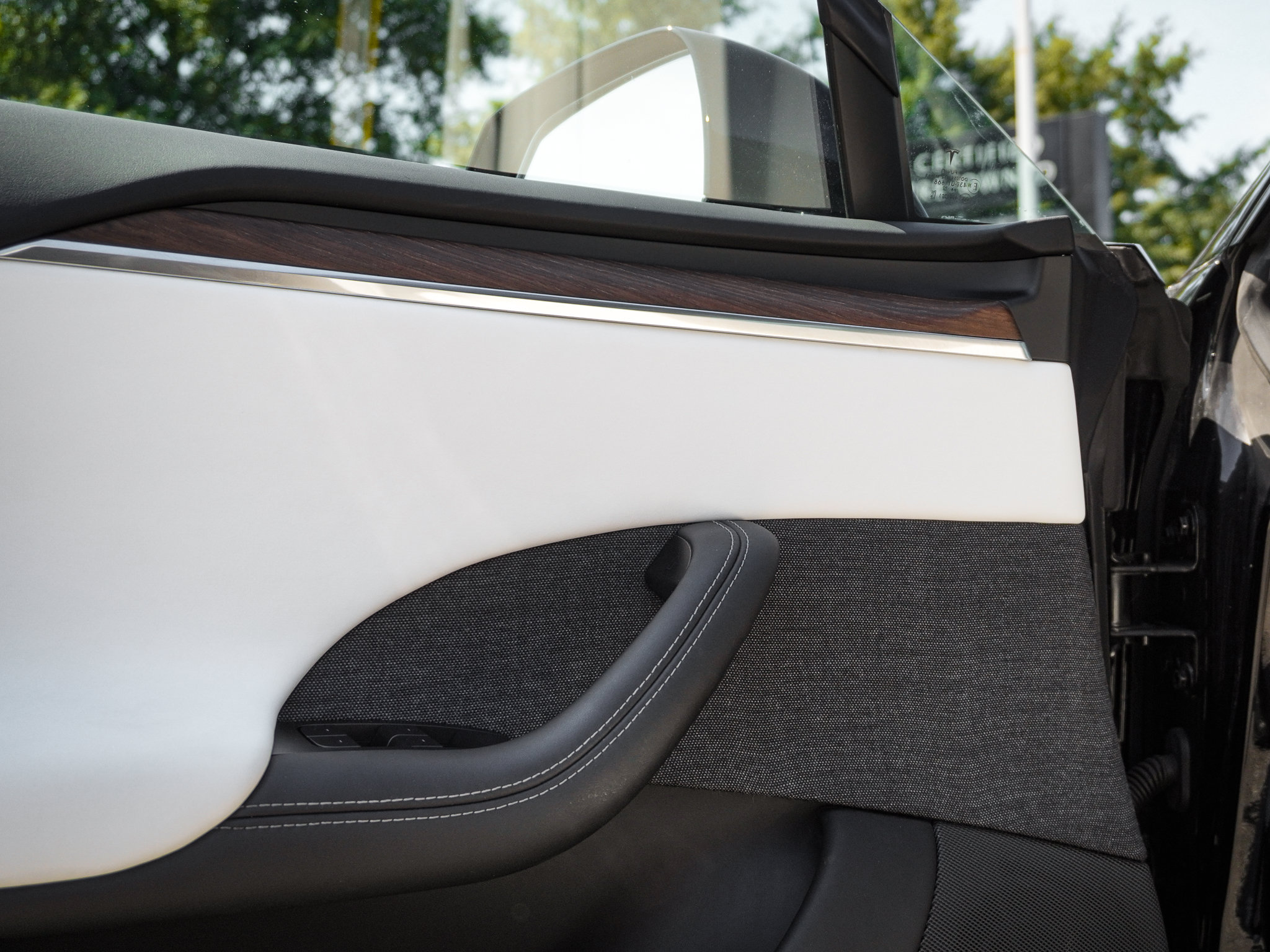 Used 2023 Tesla Model S AWD/4WD image 15