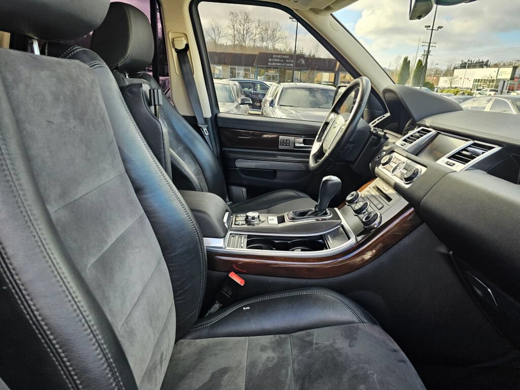 Used 2011 Land Rover Range Rover Sport HSE AWD/4WD image 11