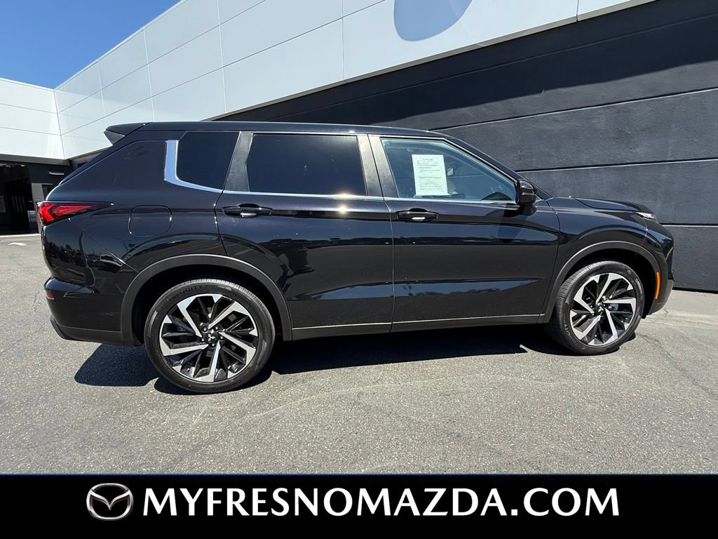 Used 2022 Mitsubishi Outlander ES FWD image 12
