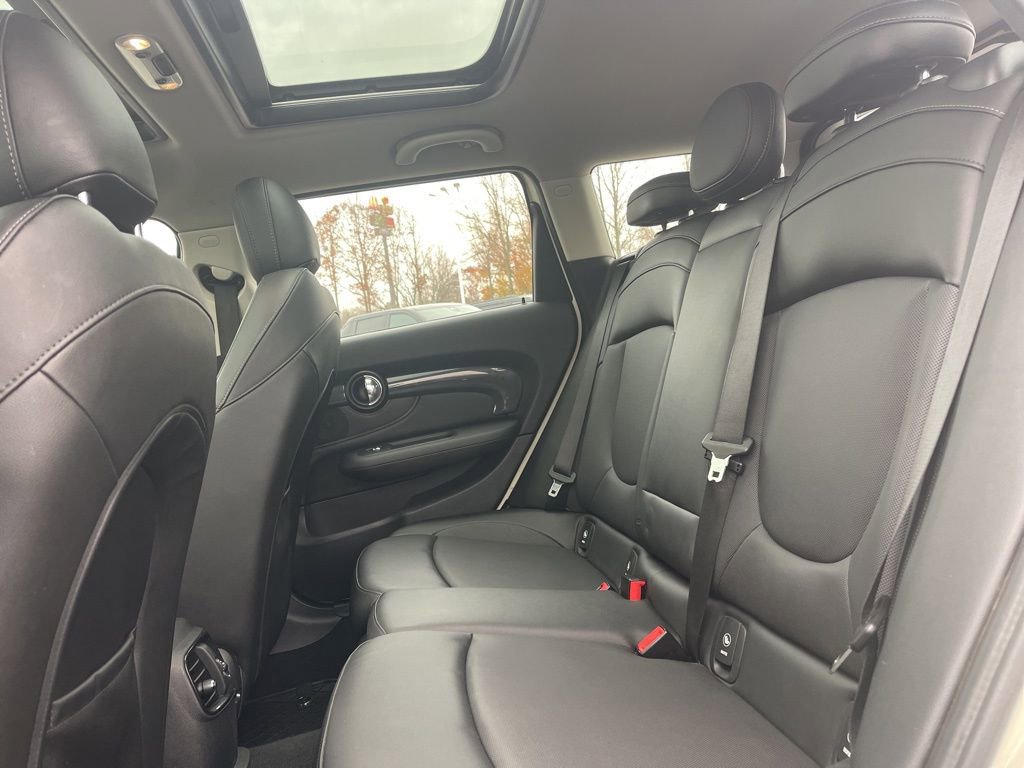 Used 2019 MINI Cooper Clubman S image 12