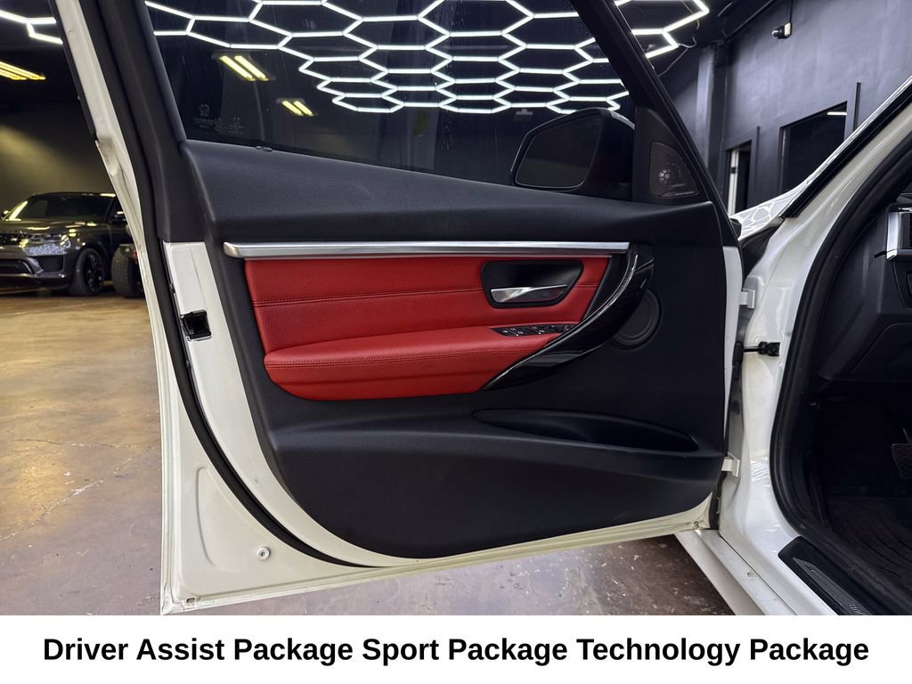 Used 2017 BMW 340i Sedan w/ Technology Package RWD image 12