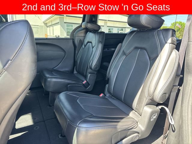 Used 2025 Chrysler Pacifica Select FWD image 23