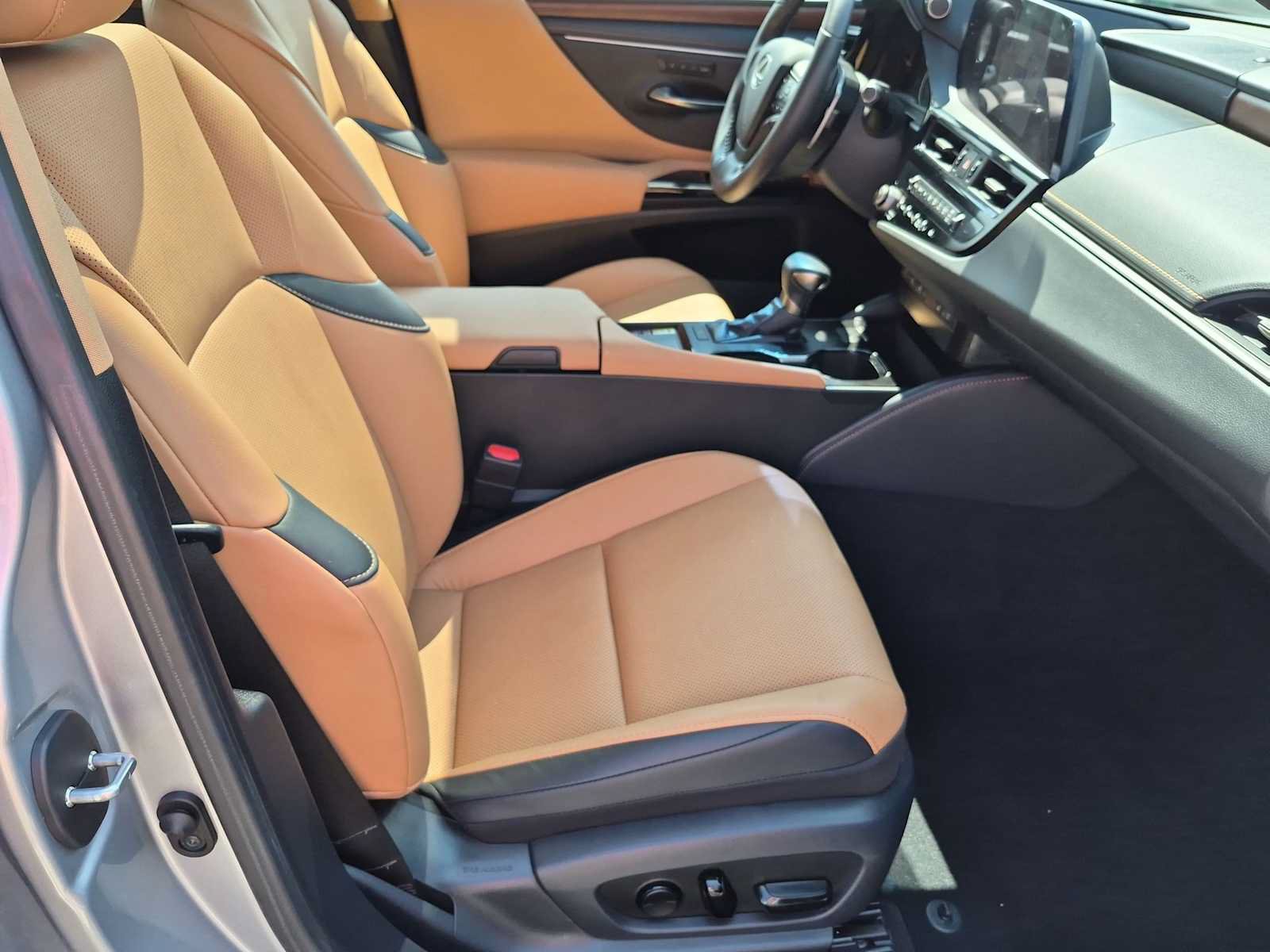 Used 2024 Lexus ES 350 w/ Premium Package FWD image 24
