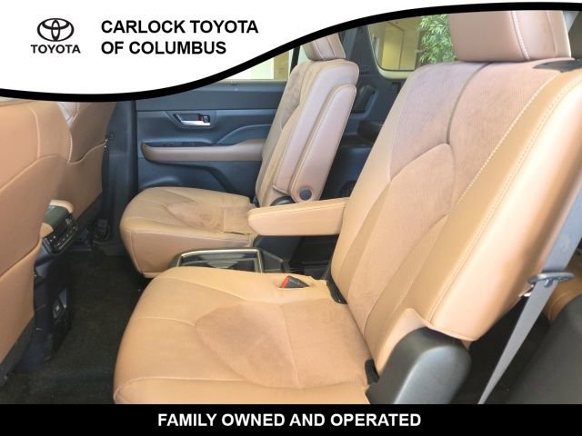 Used 2024 Toyota Grand Highlander AWD Hybrid image 14