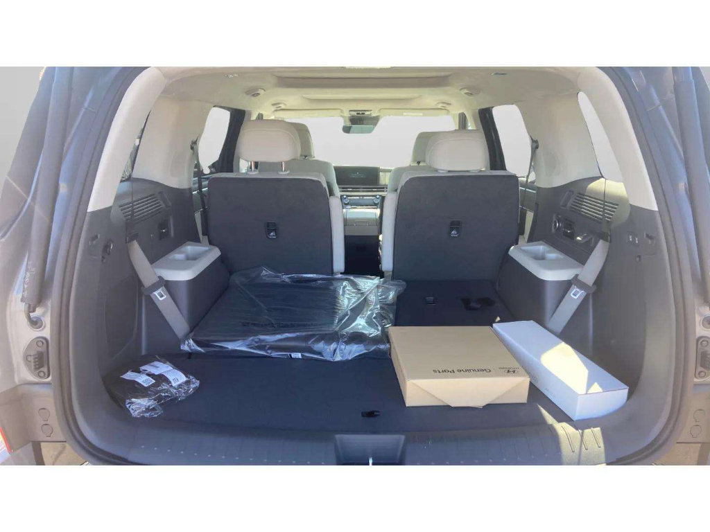 New 2026 Hyundai Santa Fe Calligraphy AWD/4WD image 18