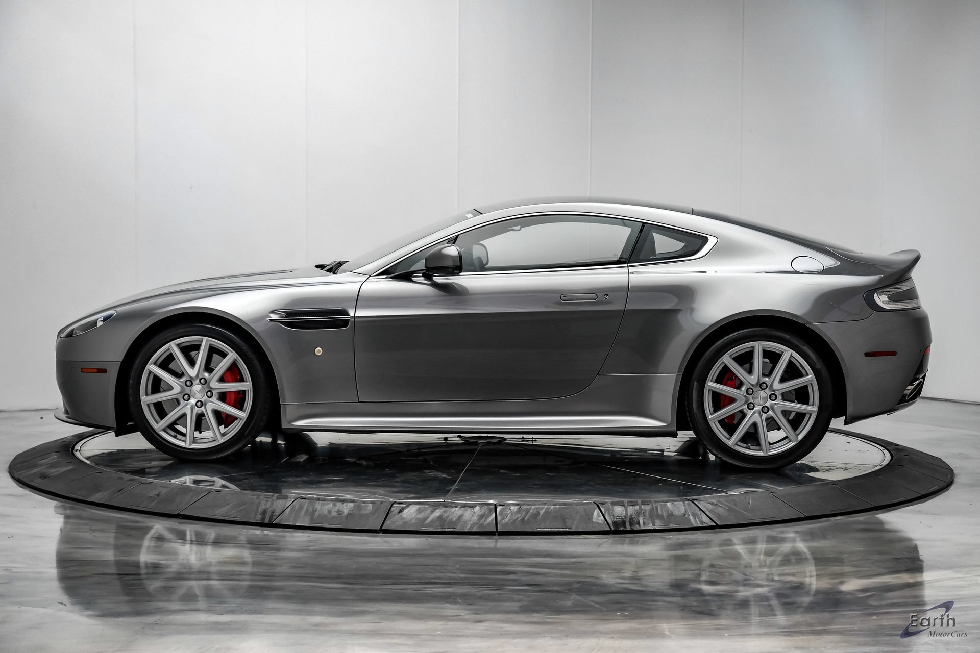 Used 2014 Aston Martin V8 Vantage S RWD image 7