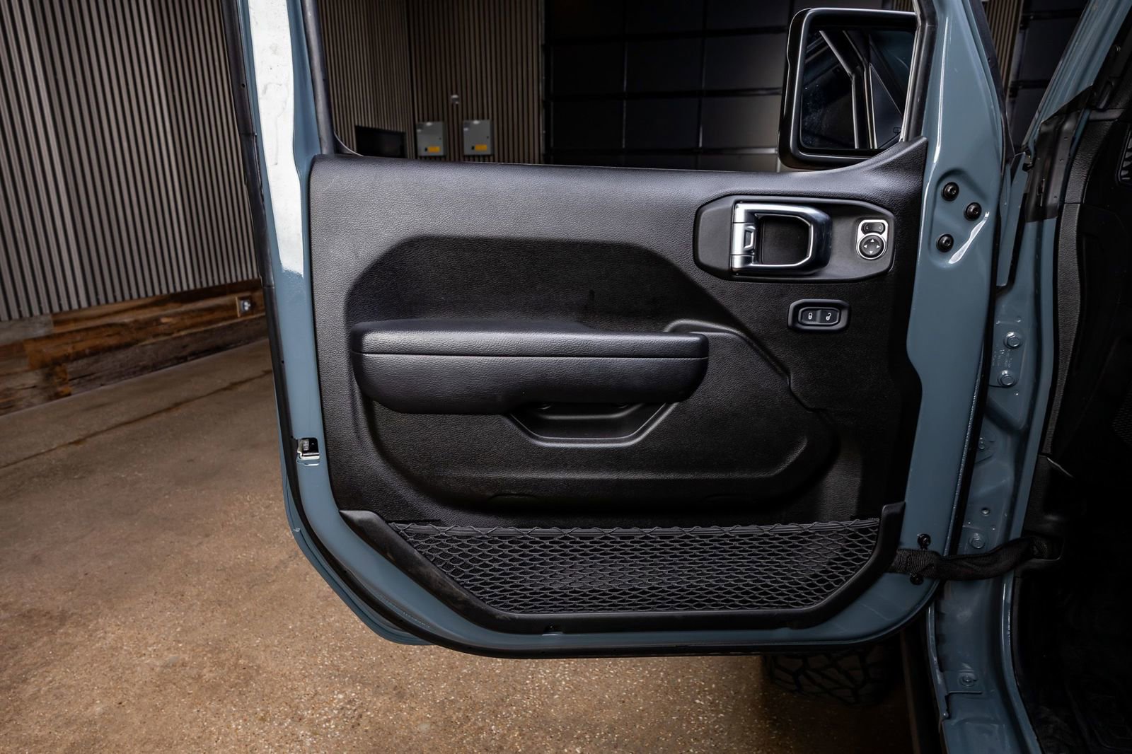 Used 2025 Jeep Gladiator Willys image 35