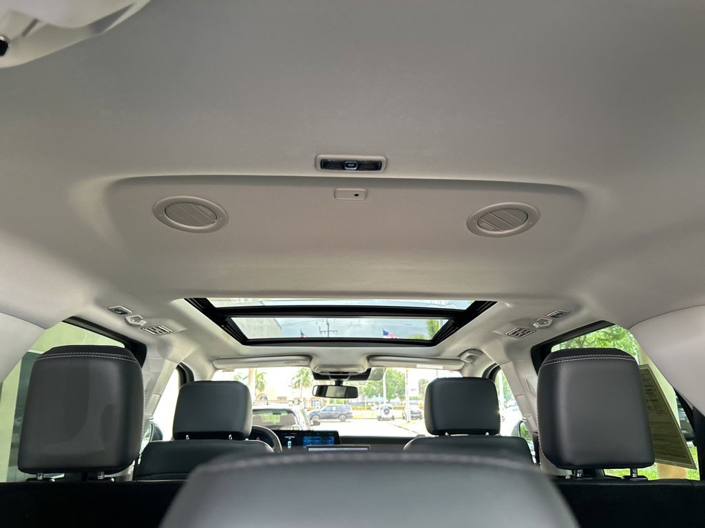 Used 2025 Ford Expedition Platinum AWD/4WD image 52