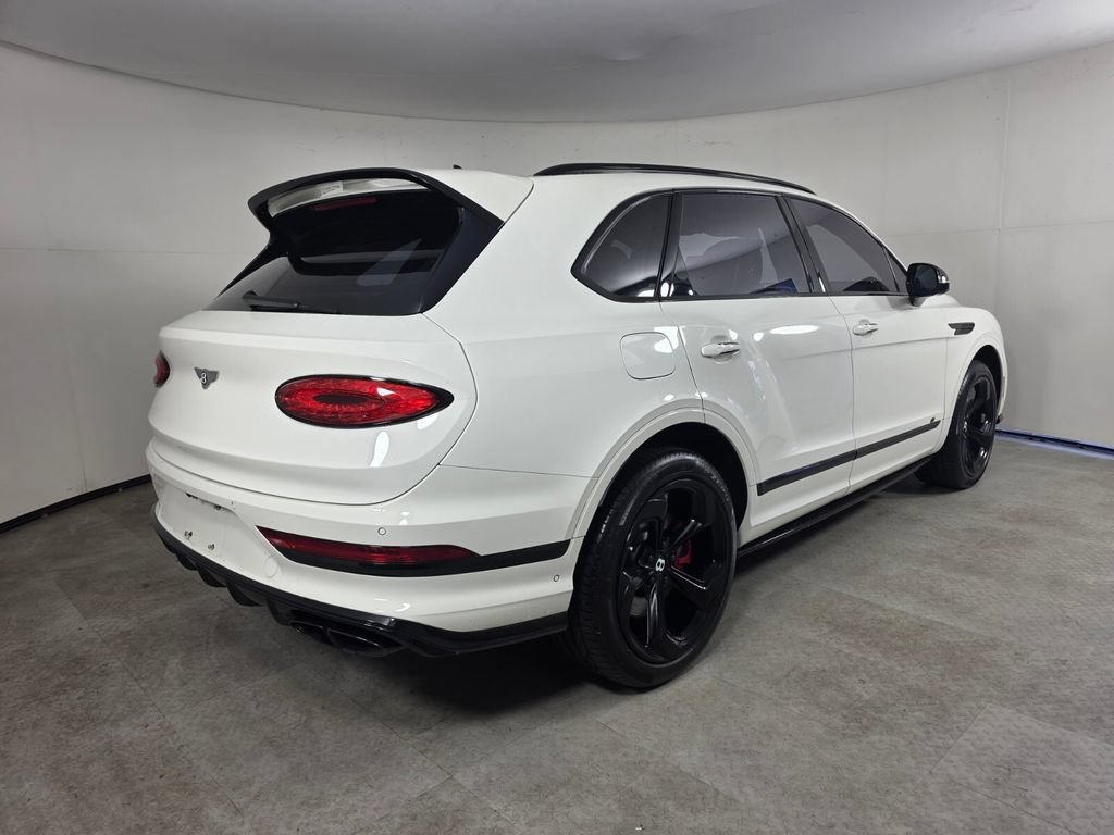 Used 2022 Bentley Bentayga AWD/4WD image 4