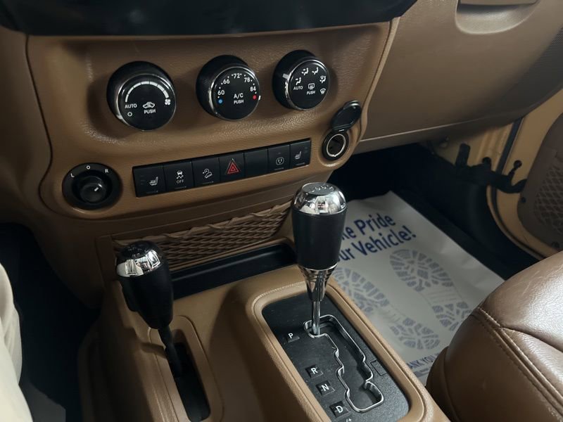 Used 2013 Jeep Wrangler Sahara w/ Dual Top Group image 22