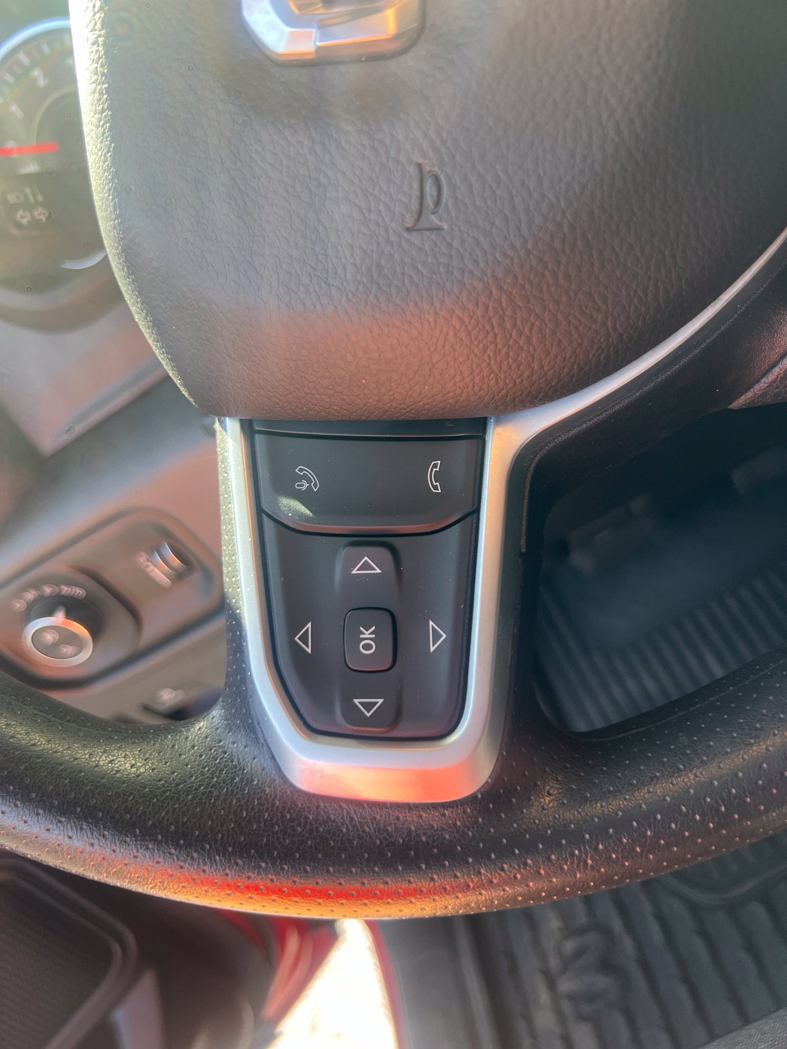 Used 2025 RAM 1500 Warlock AWD/4WD image 23