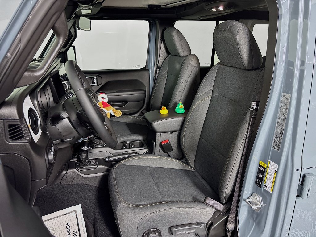 Used 2026 Jeep Wrangler Unlimited Sport AWD/4WD image 11