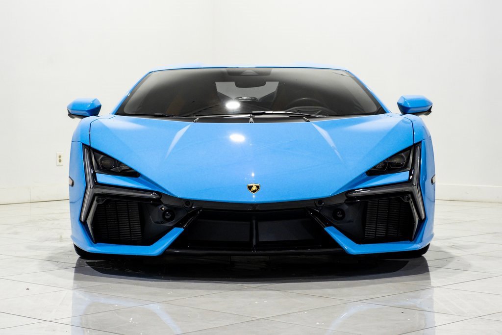 Used 2024 Lamborghini Revuelto image 3