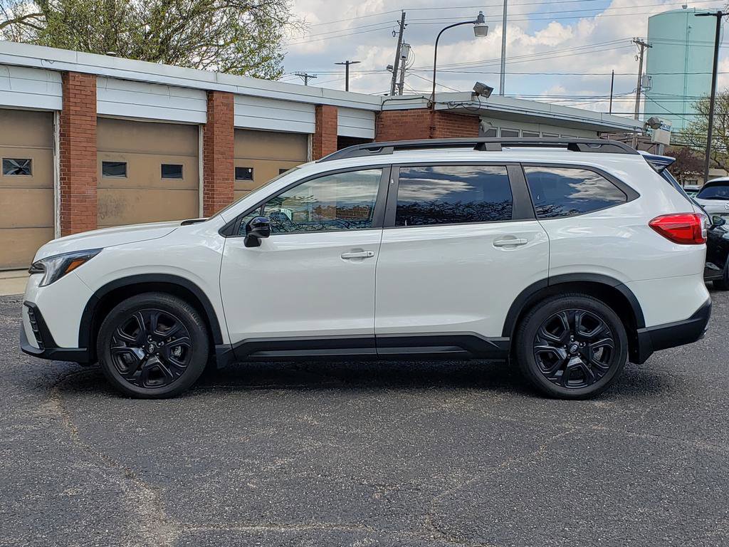 Used 2023 Subaru Ascent Onyx Edition AWD/4WD image 2
