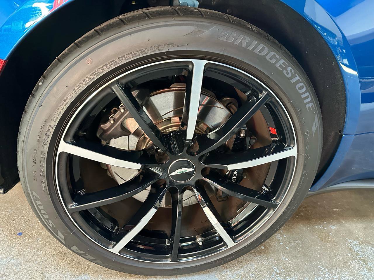 Used 2022 Aston Martin DB11 Volante RWD image 24