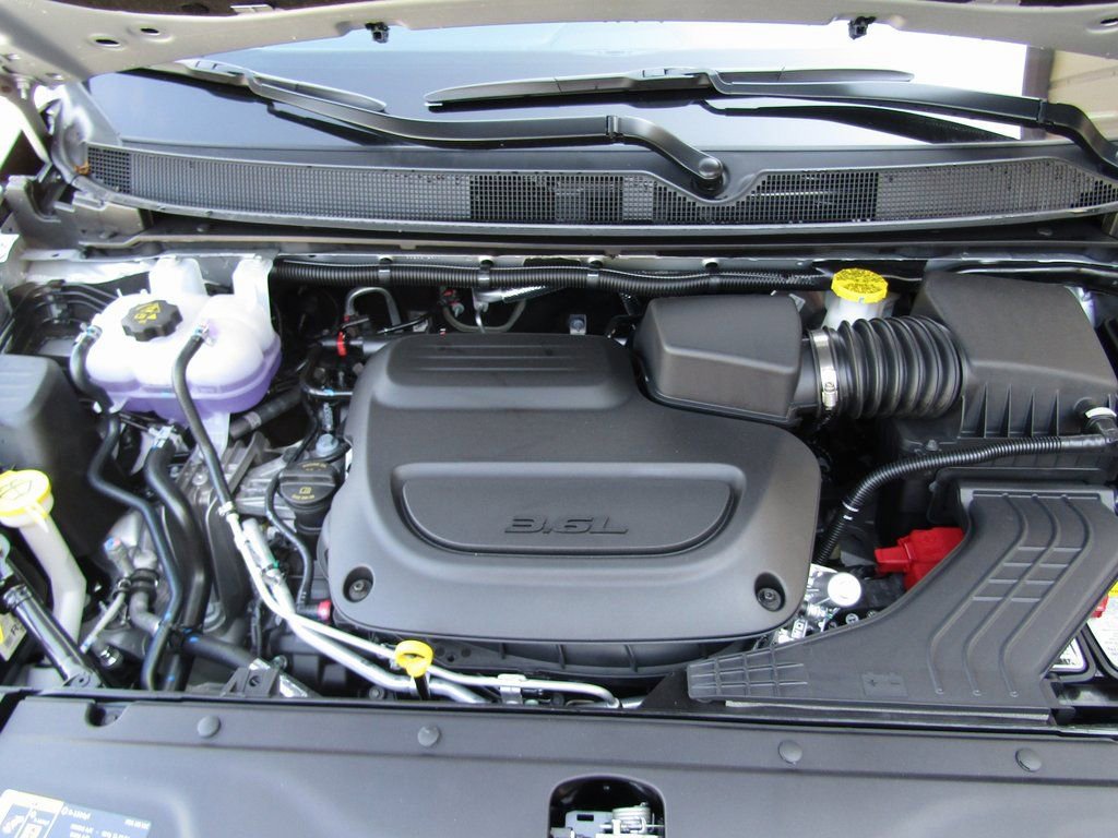 New 2026 Chrysler Pacifica Select image 30