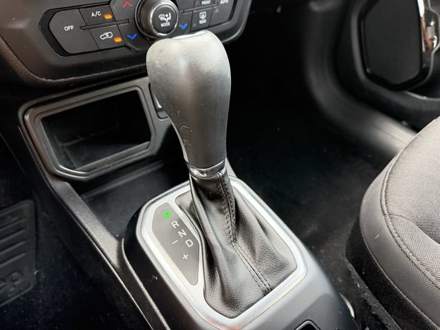 Used 2018 Jeep Renegade Altitude FWD image 22