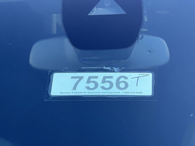 Used 2023 Chevrolet Traverse LT image 33