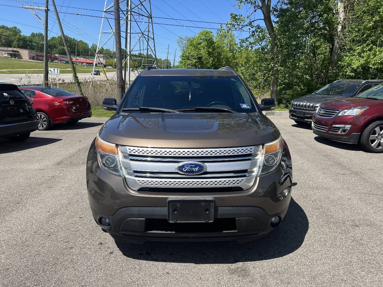 Used 2015 Ford Explorer XLT w/ Equipment Group 201A FWD image 9