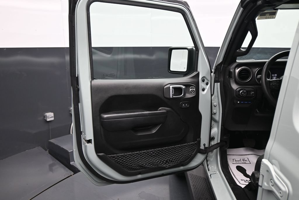 Used 2023 Jeep Wrangler Unlimited w/ Cold Weather Group AWD/4WD image 11