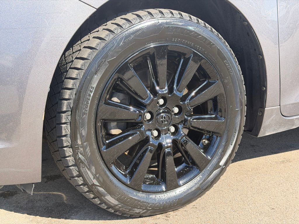 Used 2012 Toyota Sienna LE w/ Towing Pkg image 22