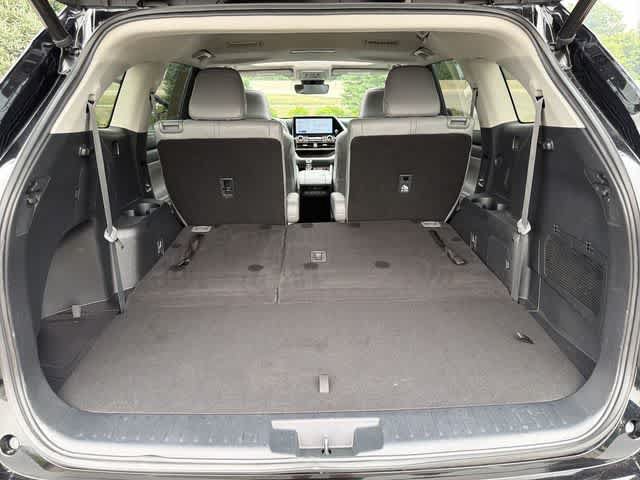 Used 2023 Toyota Highlander XLE AWD/4WD image 26