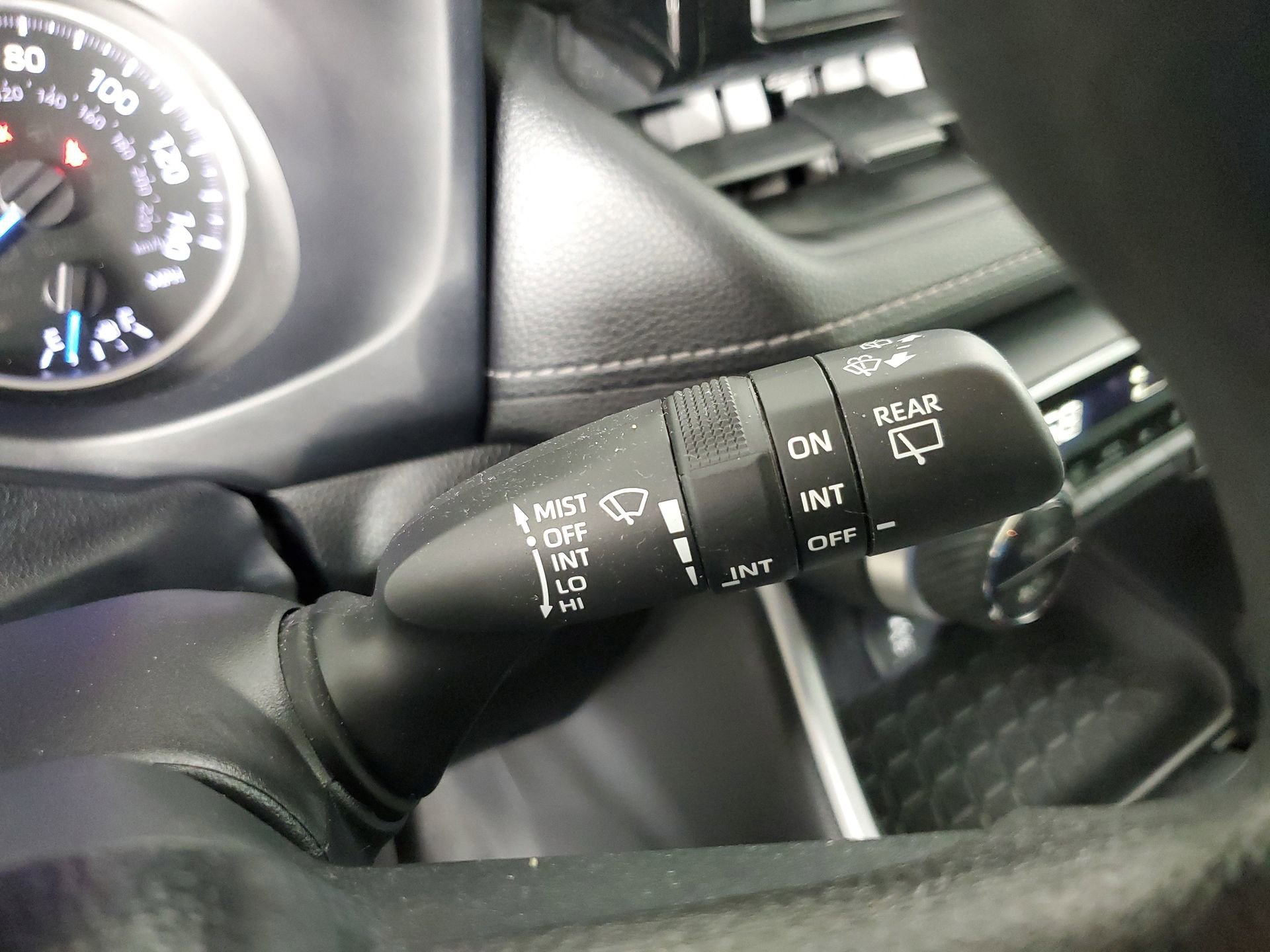 Used 2021 Toyota RAV4 XLE w/ Convenience Package image 34