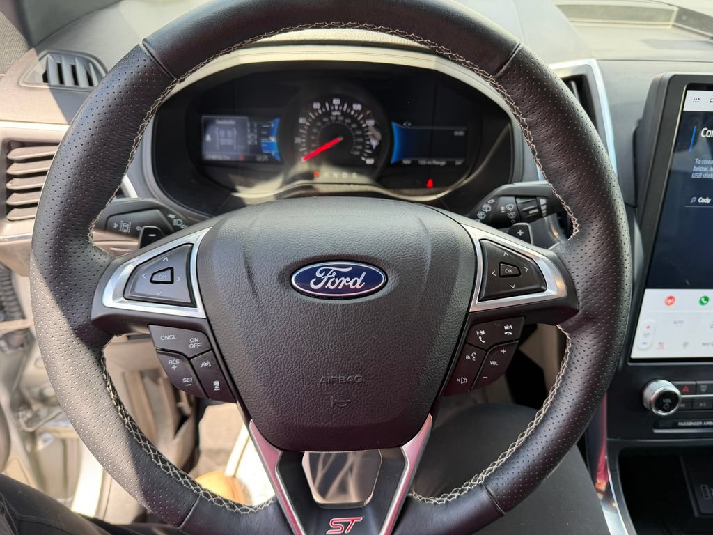 Used 2024 Ford Edge ST w/ Equipment Group 401A AWD/4WD image 15